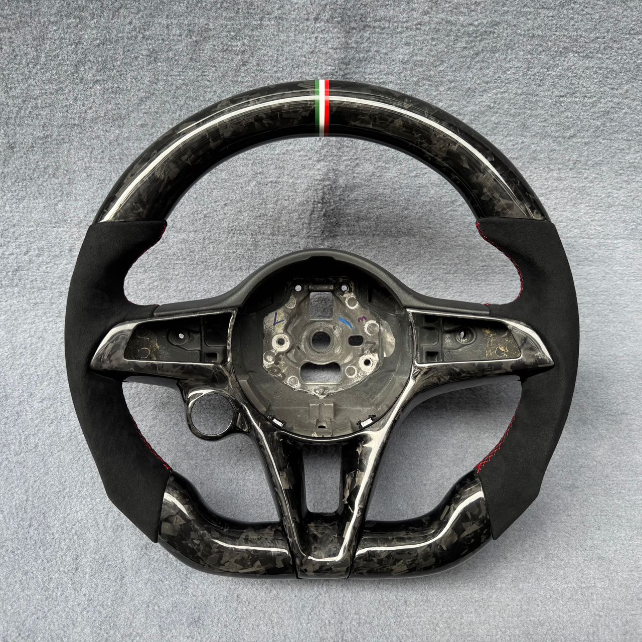 Carbon fiber (forged) steering wheel for GIULIA, STELVIO - 1