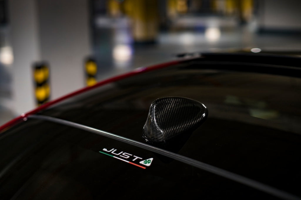 Carbon fiber shark antenna for GIULIA, STELVIO
