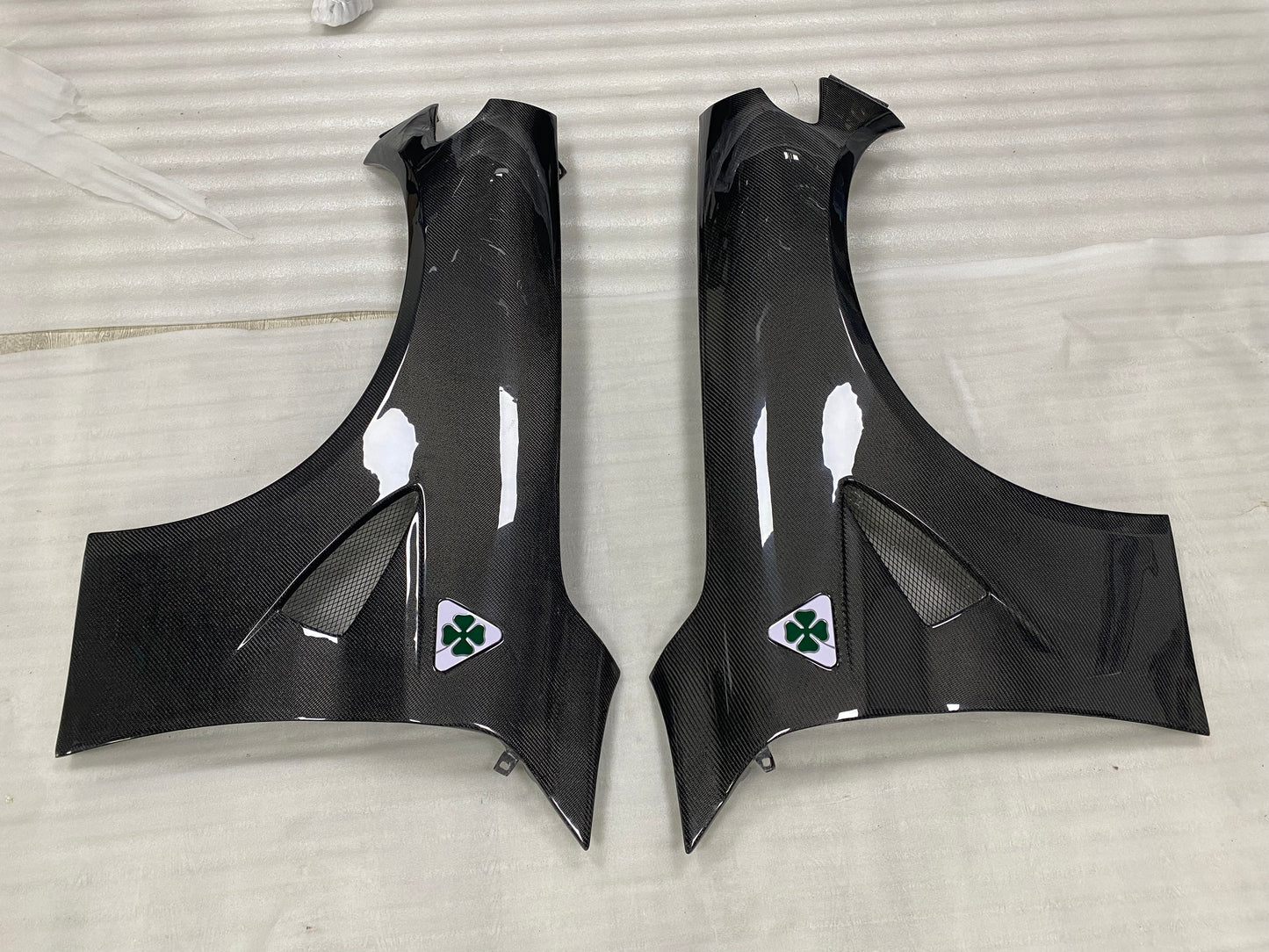 Carbon fiber GTAm fenders for Alfa Romeo GIULIA
