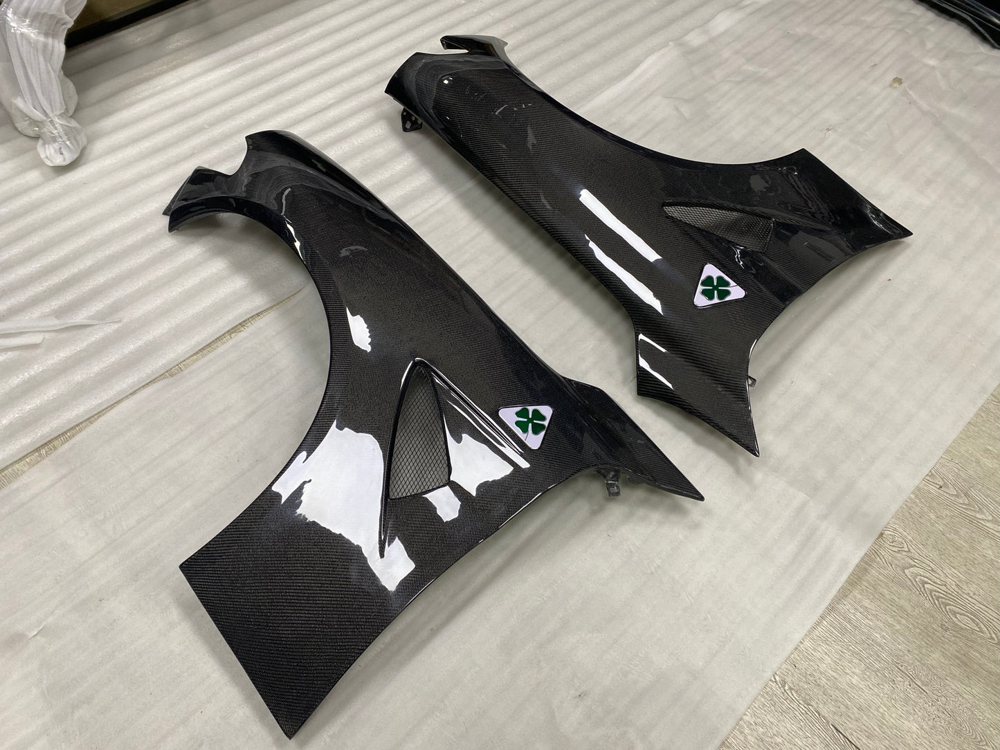 Carbon fiber GTAm fenders for Alfa Romeo GIULIA