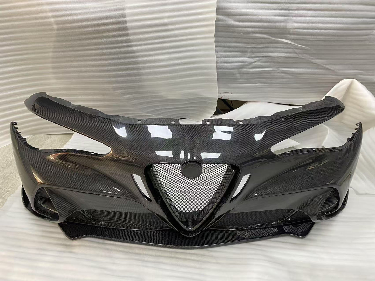 Carbon fiber front bumper for Alfa Romeo GIULIA