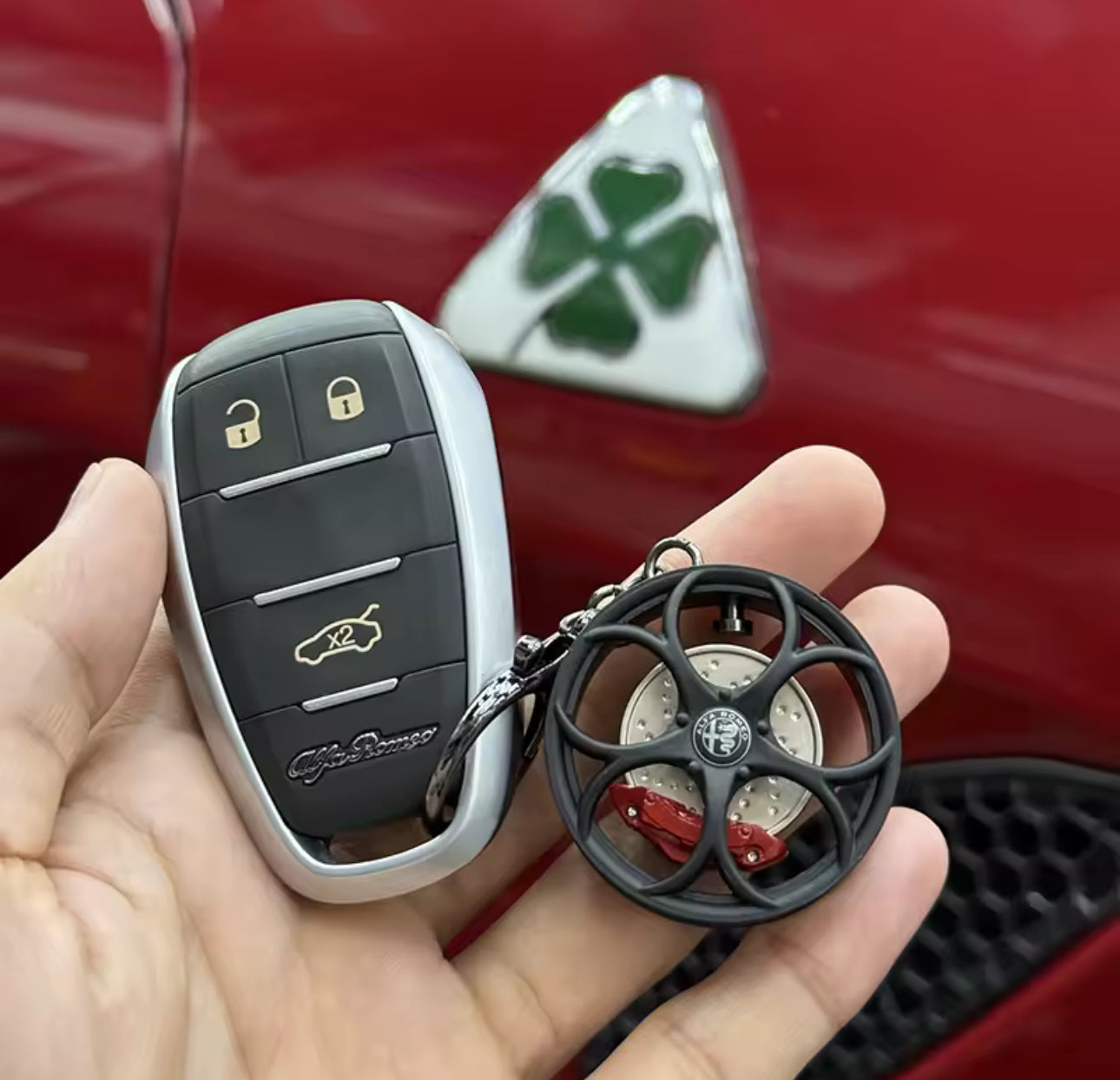 Alfa Romeo wheel keychain