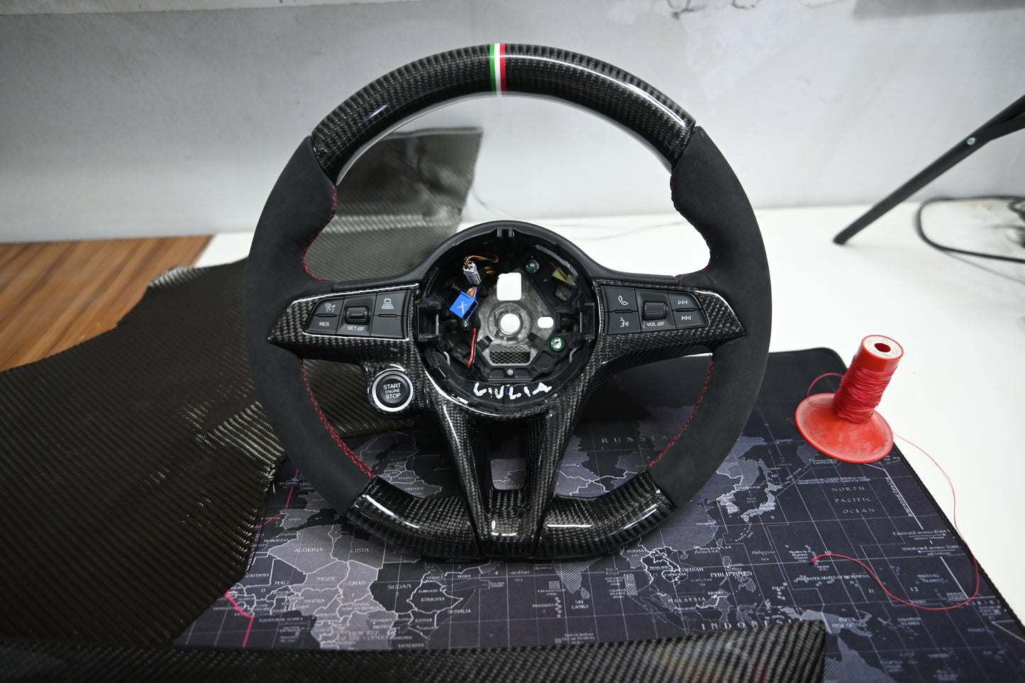 Carbon fiber steering wheel for GIULIA, STELVIO - 4