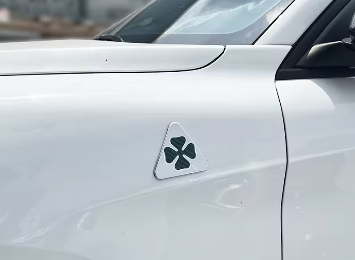 Carbon fiber Quadrifoglio emblems