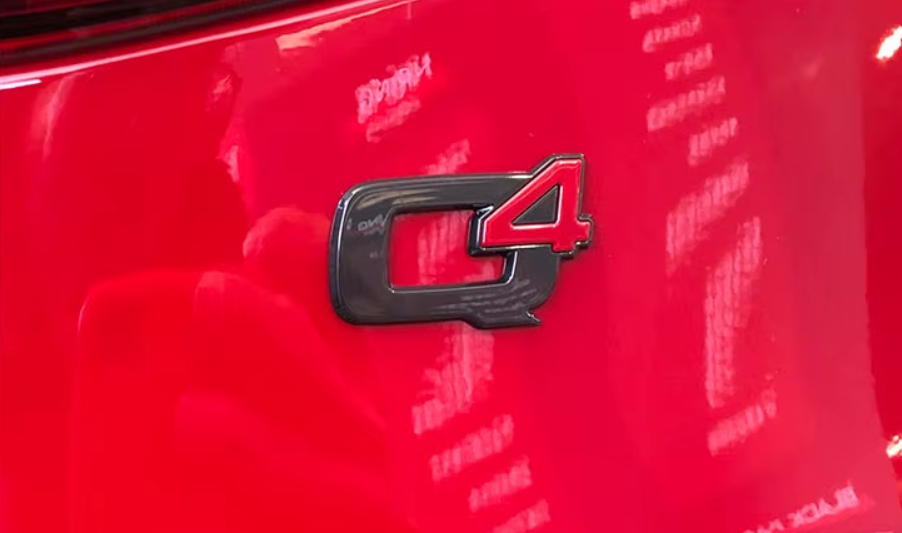 Black emblem Q4 for Alfa Romeo GIULIA, STELVIO